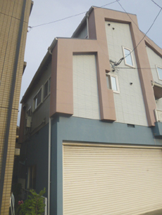 別の角度からの外観です。